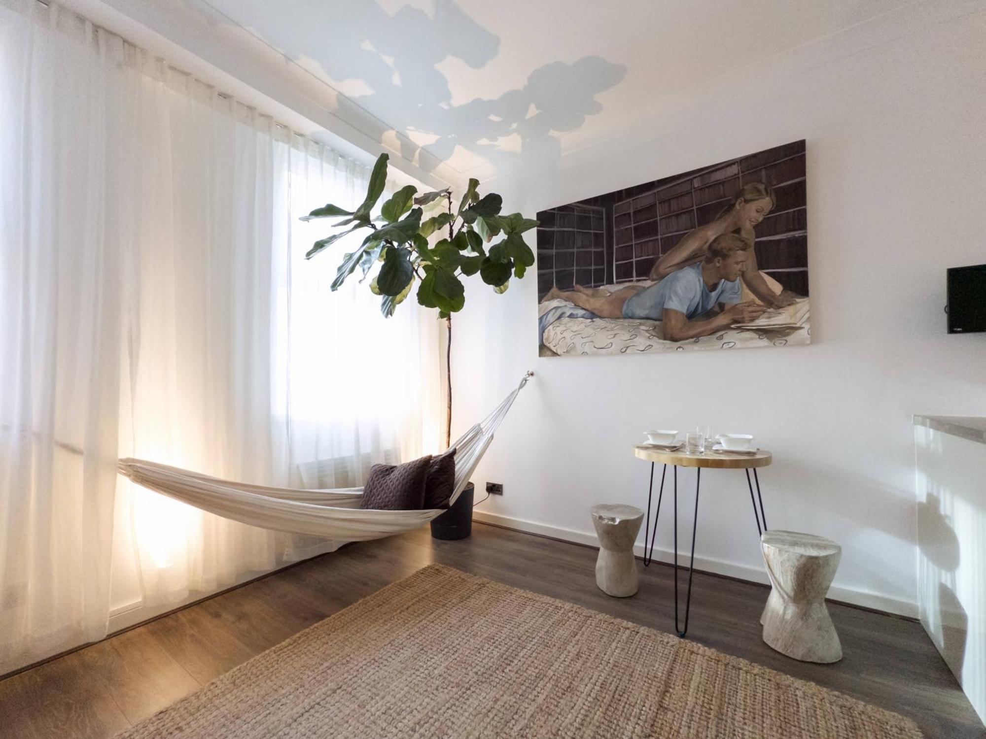 Ferienwohnung Tranquil Oasis W 100Inch Cinema & Hammock, By The Design Traveller London Exterior foto