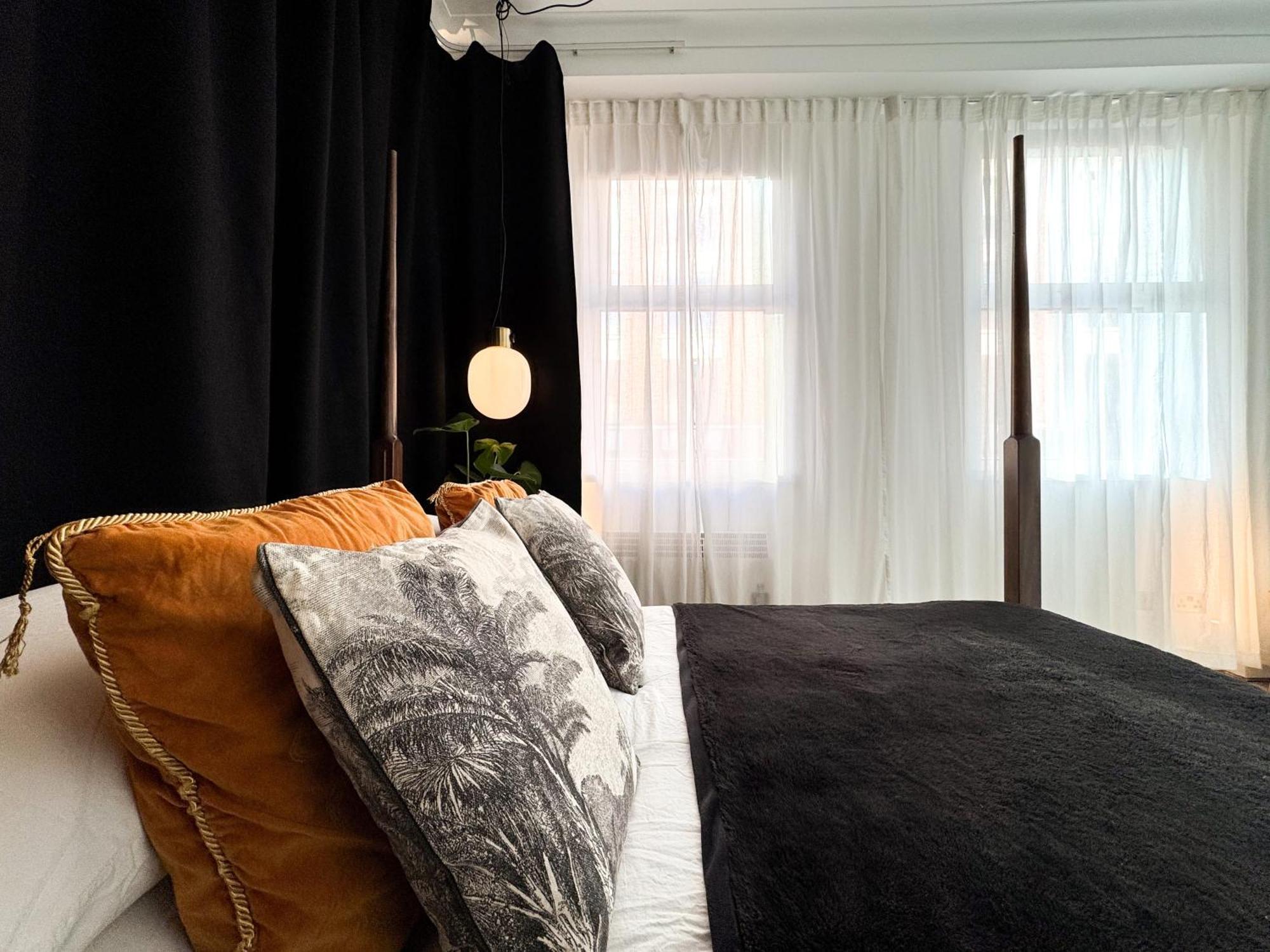 Ferienwohnung Tranquil Oasis W 100Inch Cinema & Hammock, By The Design Traveller London Exterior foto
